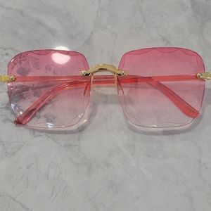 1 Pair of Women Sunglasses